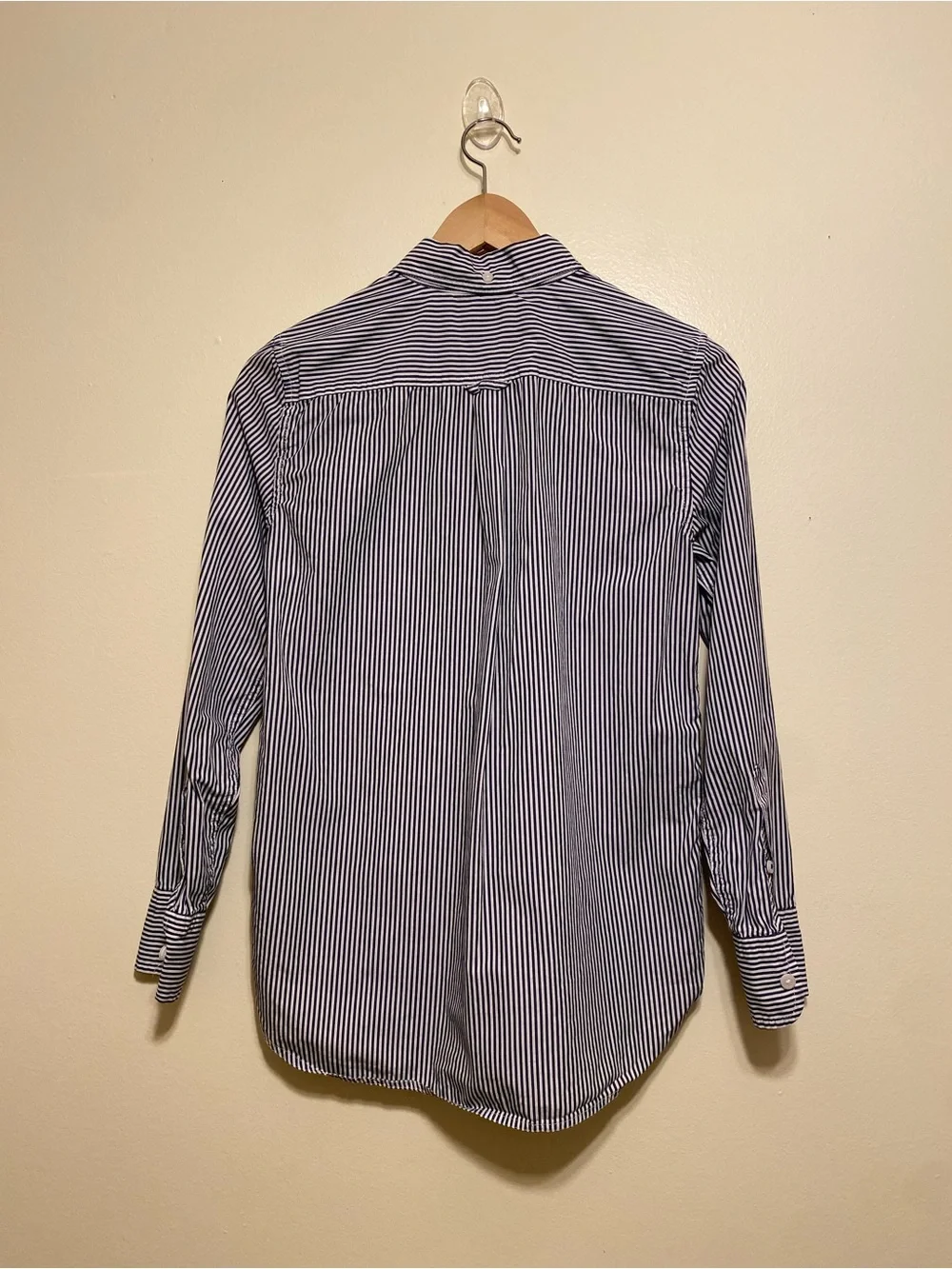 J. Crew Slim Stripe Button-Down Shirt in Navy and White. Style AW248 Size 0
